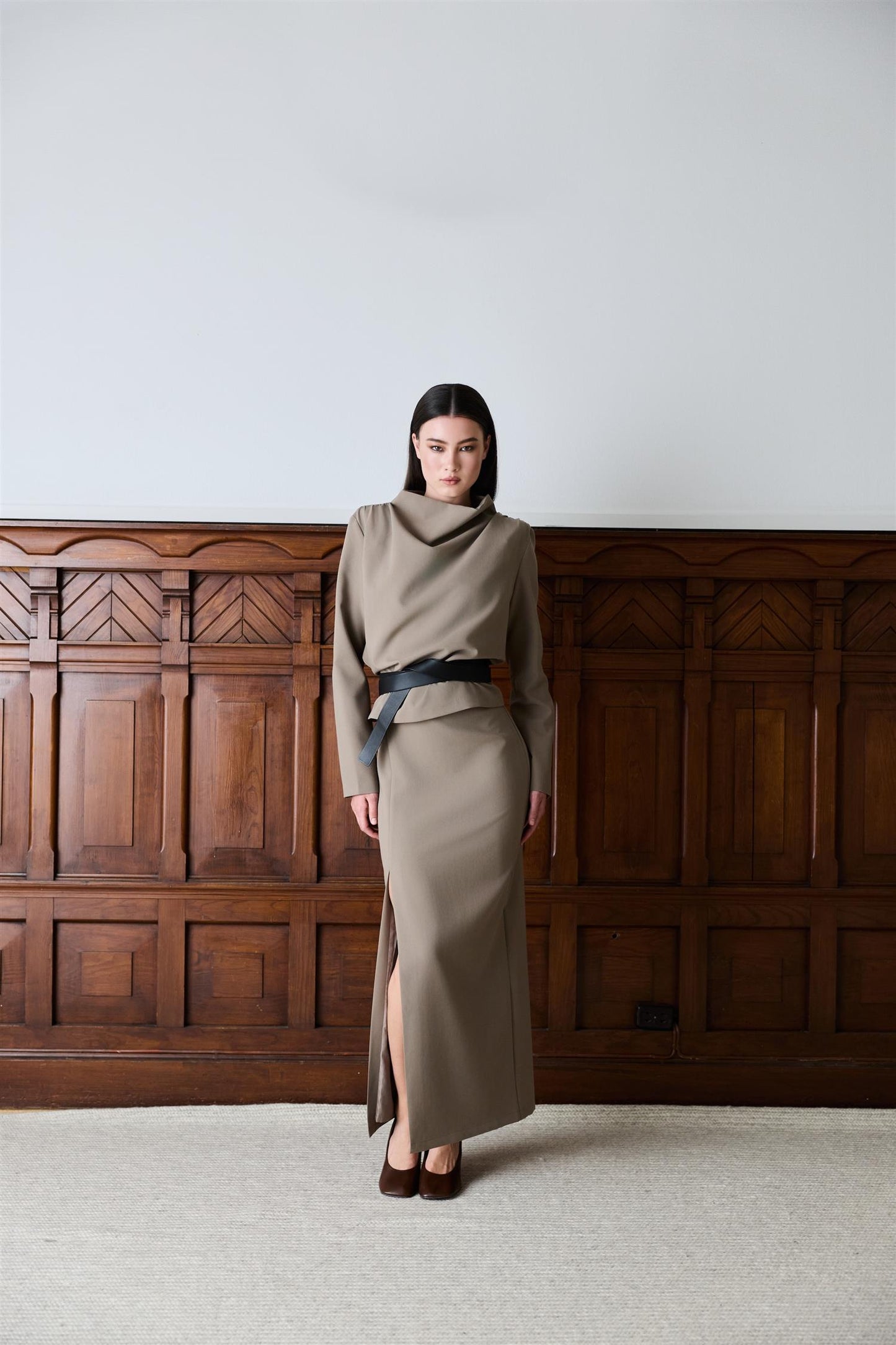 Beverly Top Taupe Grey Bluser