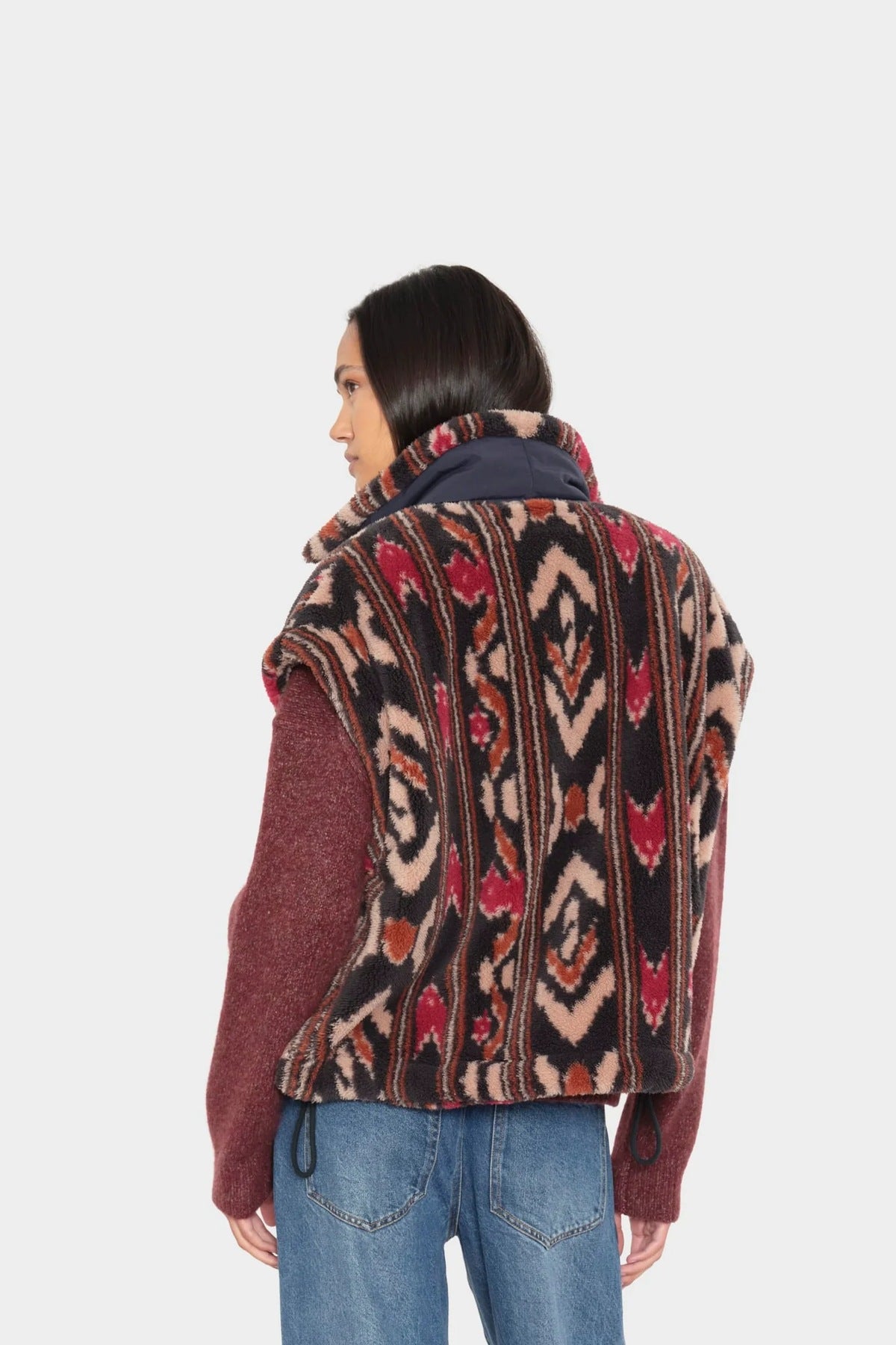 Ravena Vest