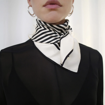 No.1 Scarf Cream & Black Tilbehør