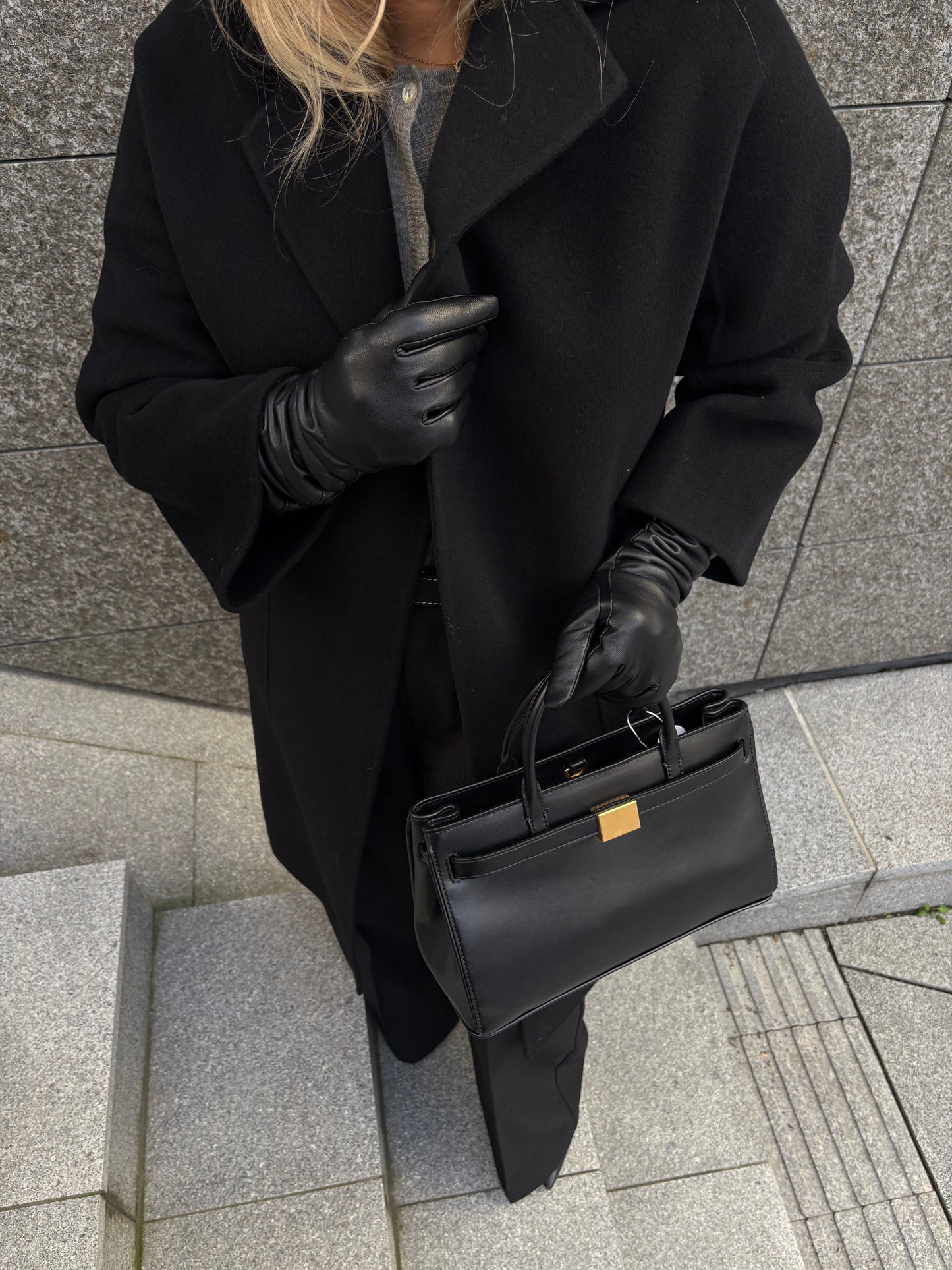 The Norma Bag Black Smooth Vesker
