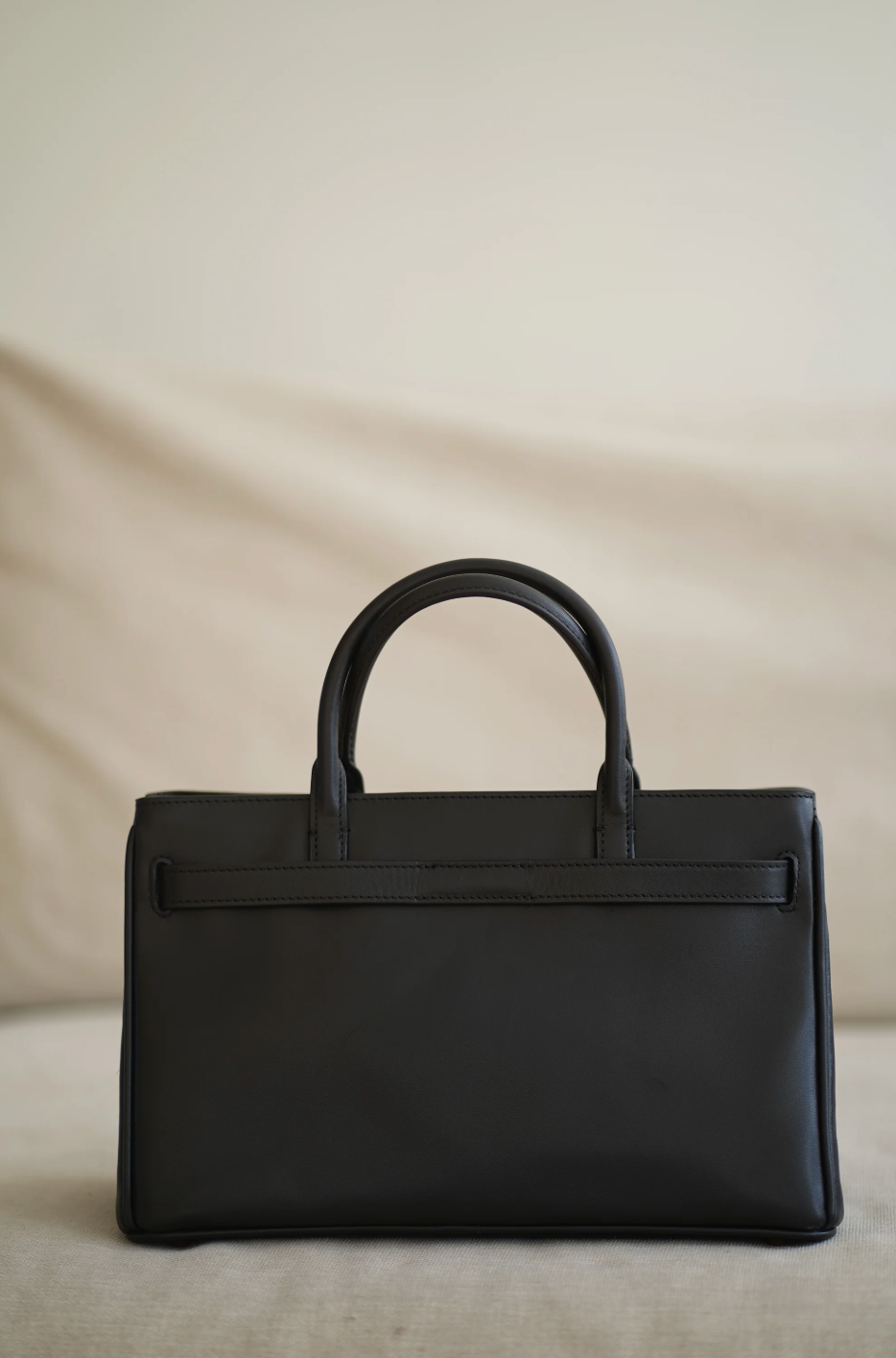 The Norma Bag Black Smooth Vesker