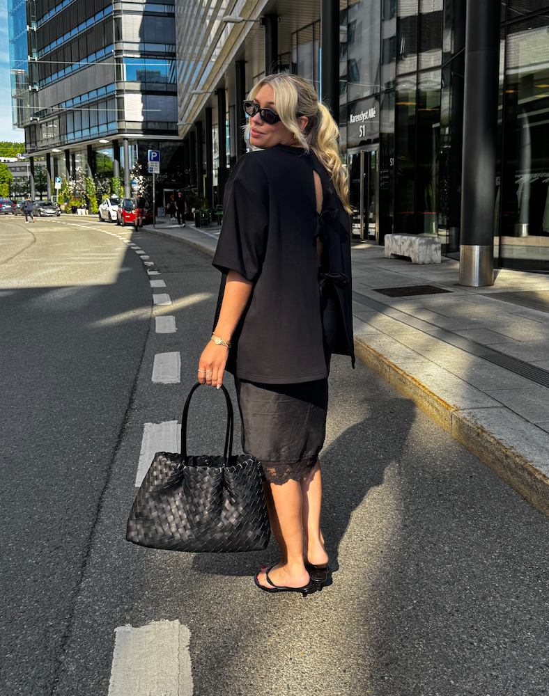 Vesker | Dimple Tote Medium Woven Black
