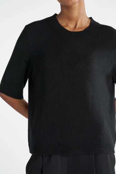 Laura T-Shirt Black