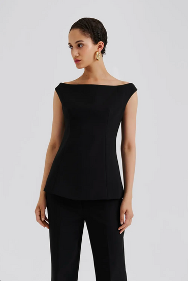 Diora Half Off Shouder Top Black Bluser