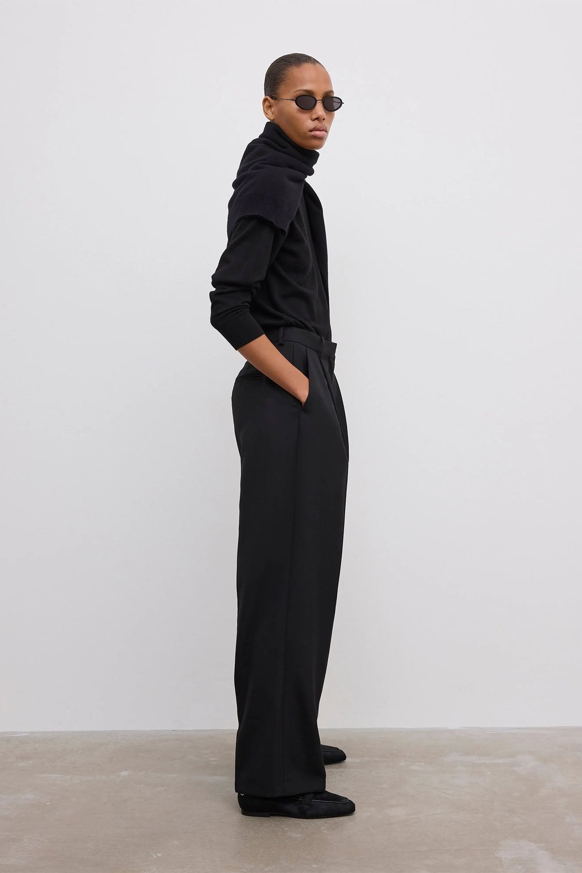 Relaxed Wool Trouser
