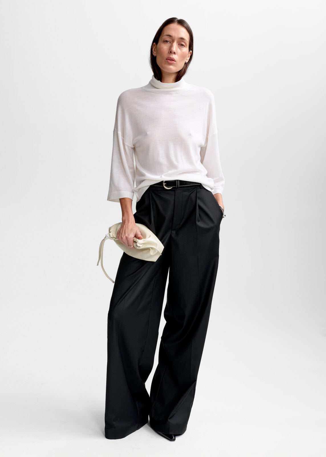 Tia Merino Knit White Gensere