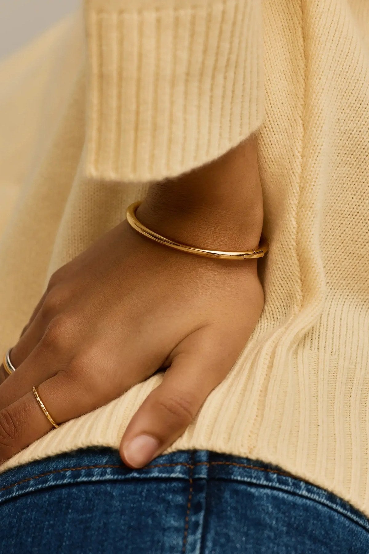Classic Round Hinged Bangle