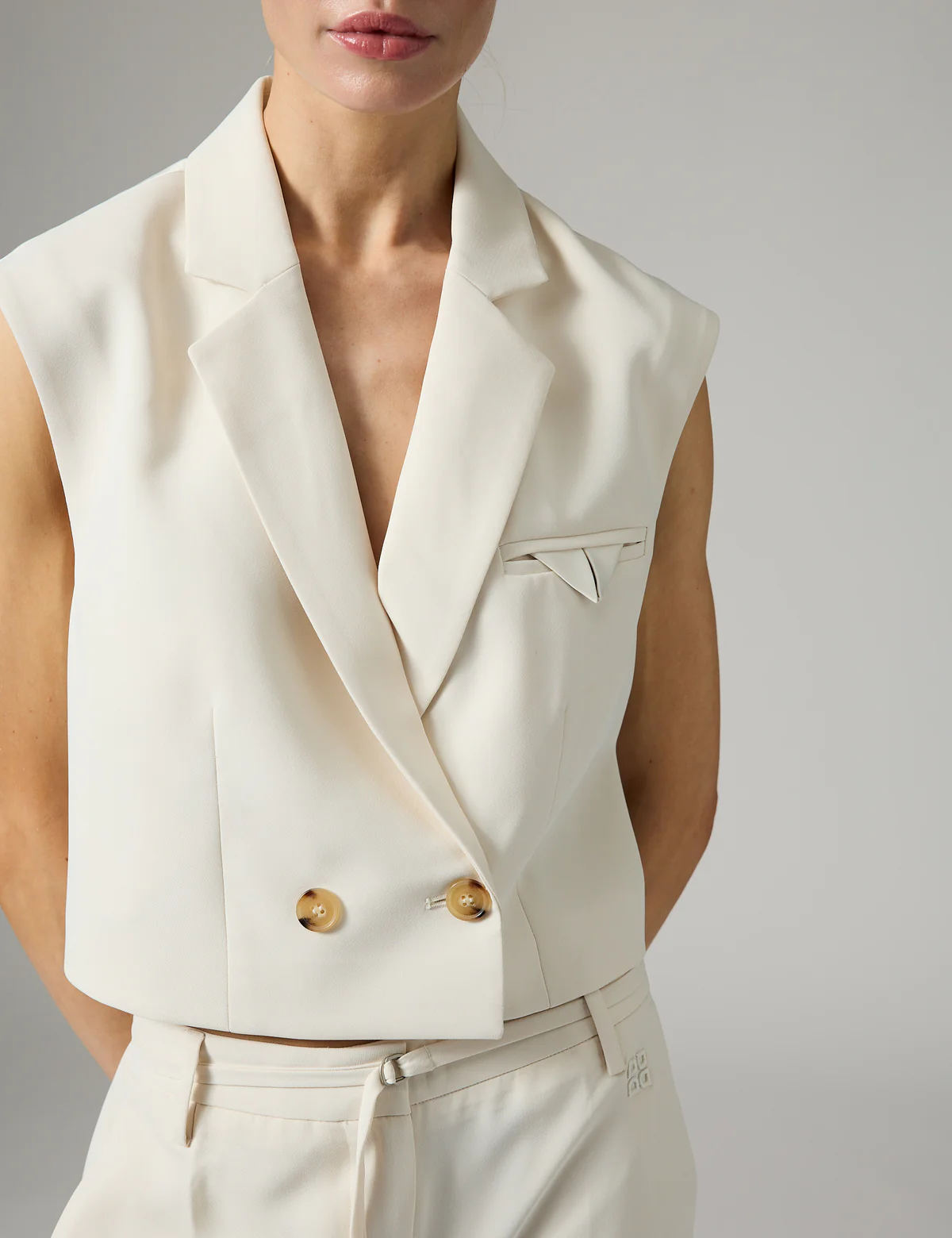 Marnie - Classic Gabardine Vester