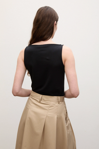 Beatris Top Black T-skjorter