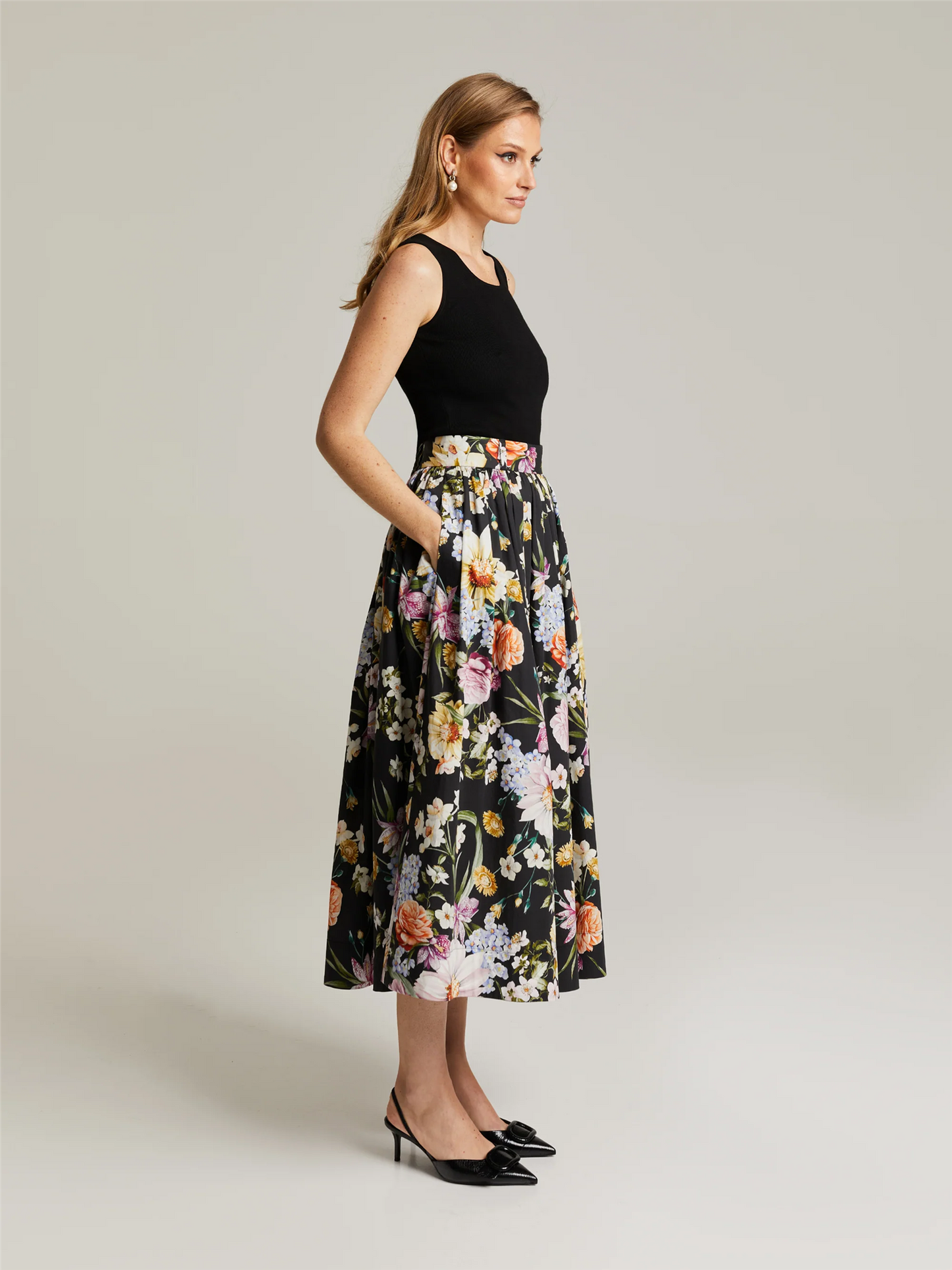 Hannele Top Black T-skjorter