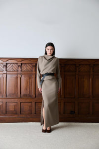 Beverly Top Taupe Grey Bluser