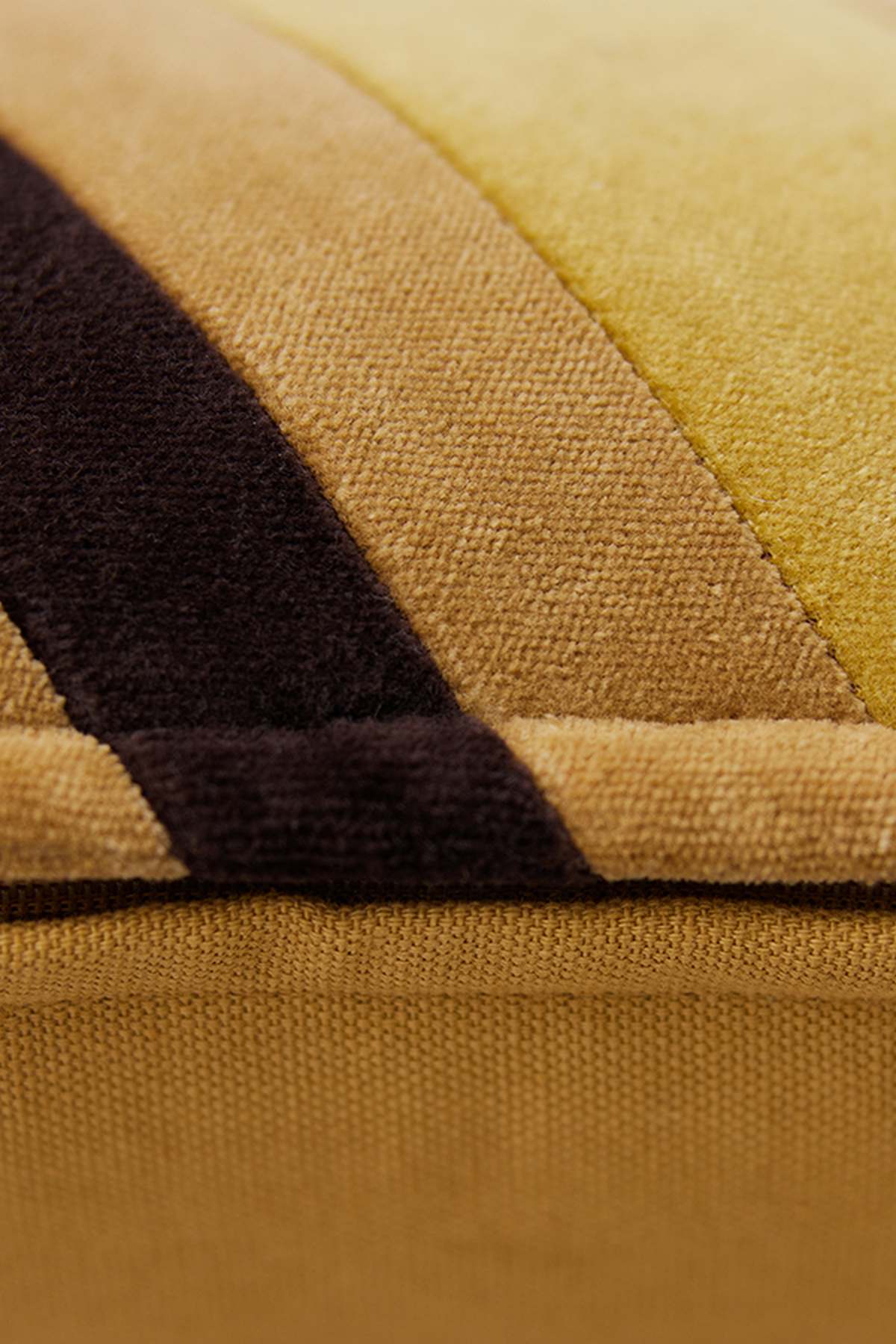 Striped velvet cushion, Honey - 50x30 cm