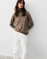 The Slim Turtleneck Bracken