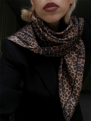 Leo Scarf Brown Skjef