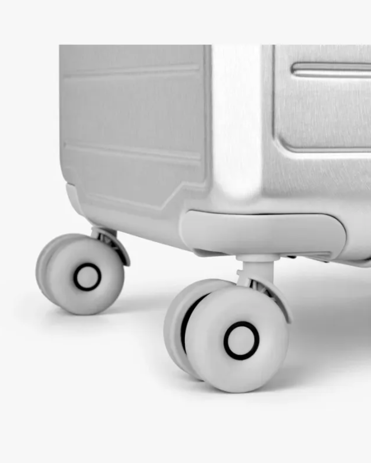 Day Tonal 24" Trunk Silver Kofferter