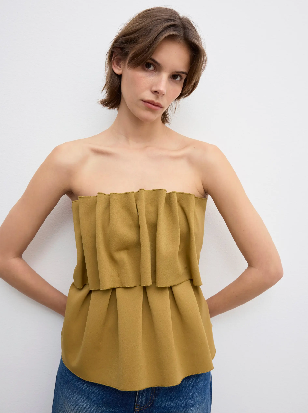 Sculpted Tube Top Dull Gold Bluser