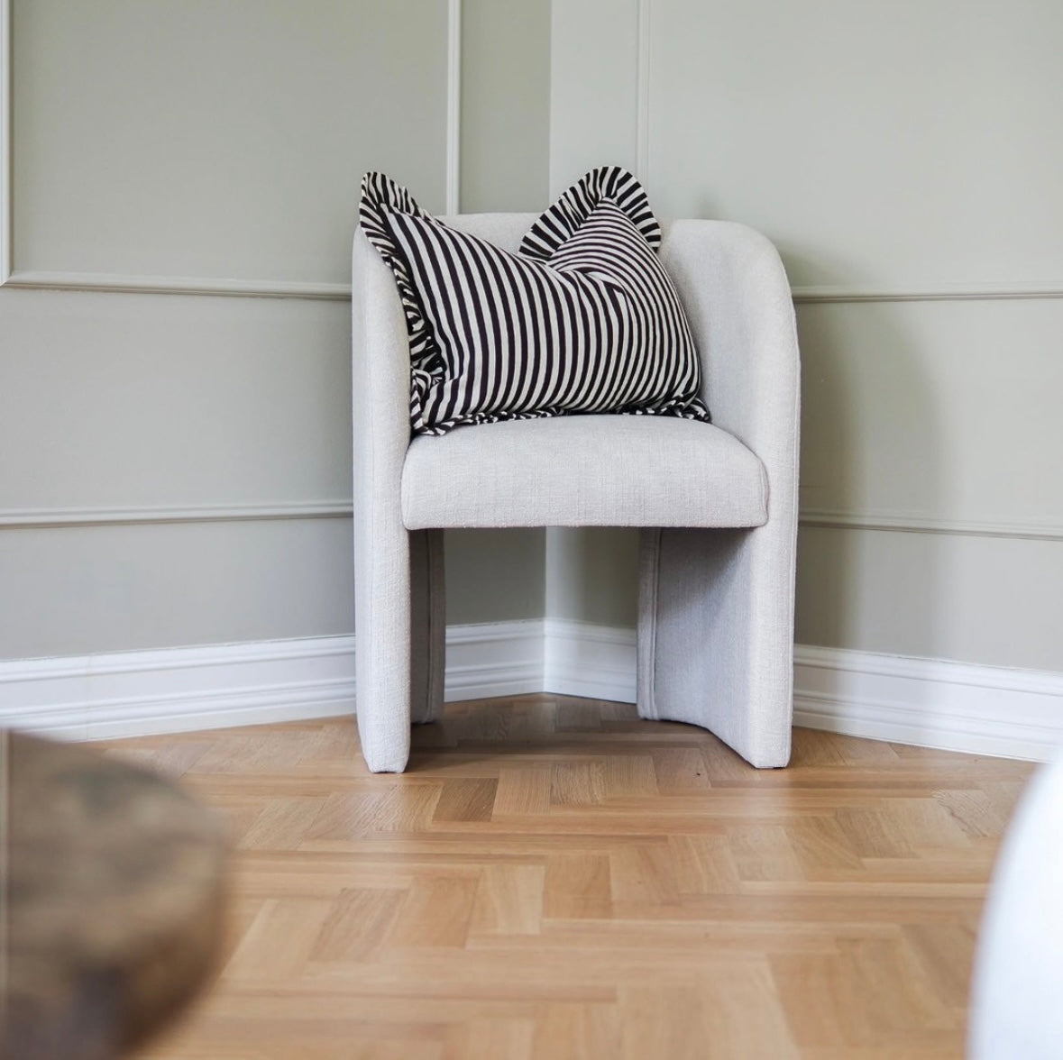 Chloé Dining Chair Cream Stoler