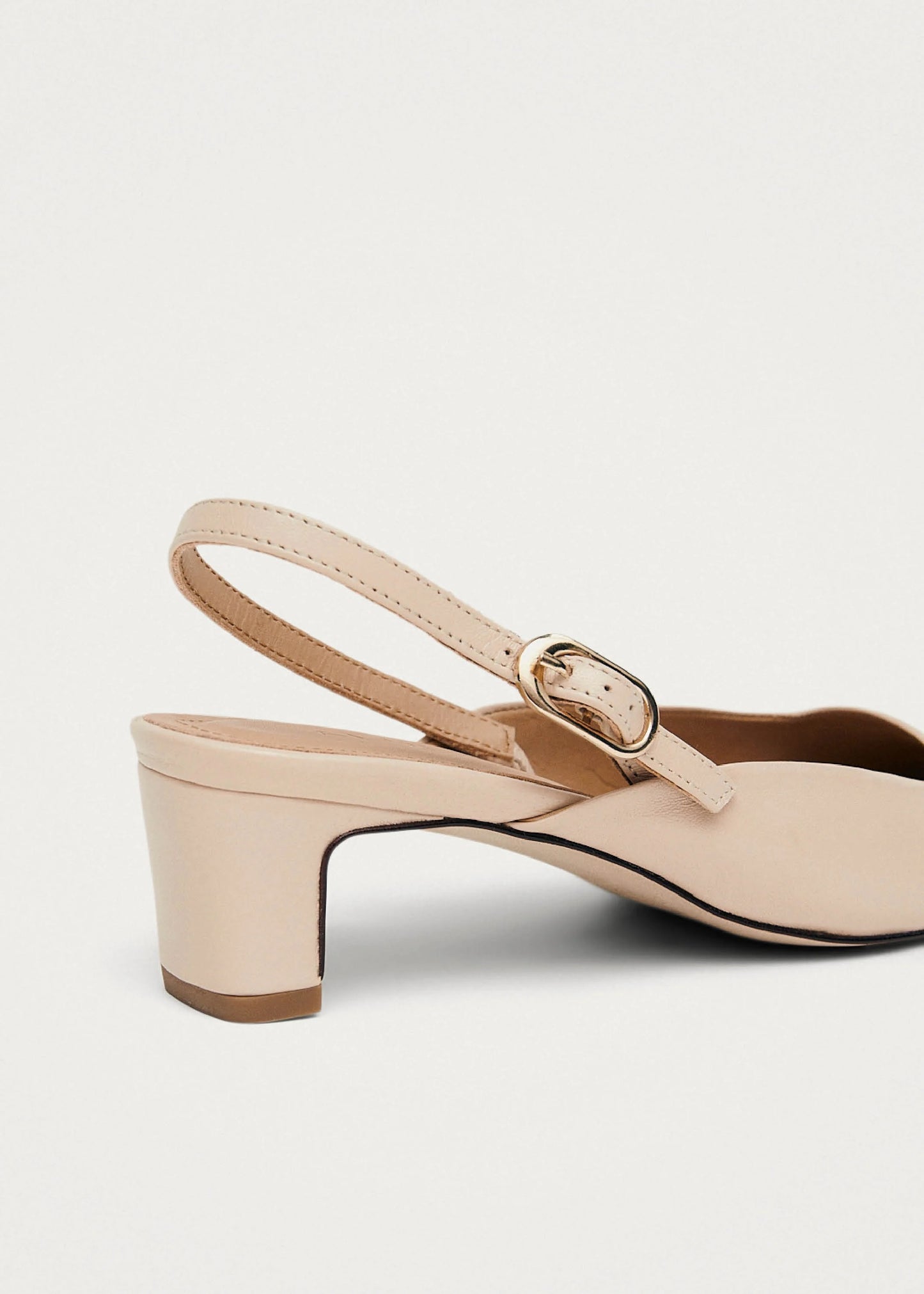 Lindy Bicolor Cream Black Leather Pumps Sko