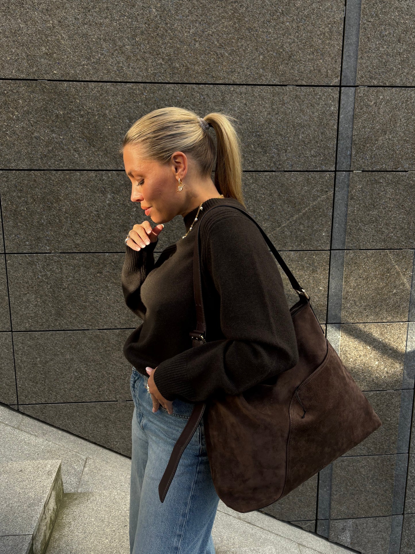 Bassano Walnut Suede Tote Bag Vesker