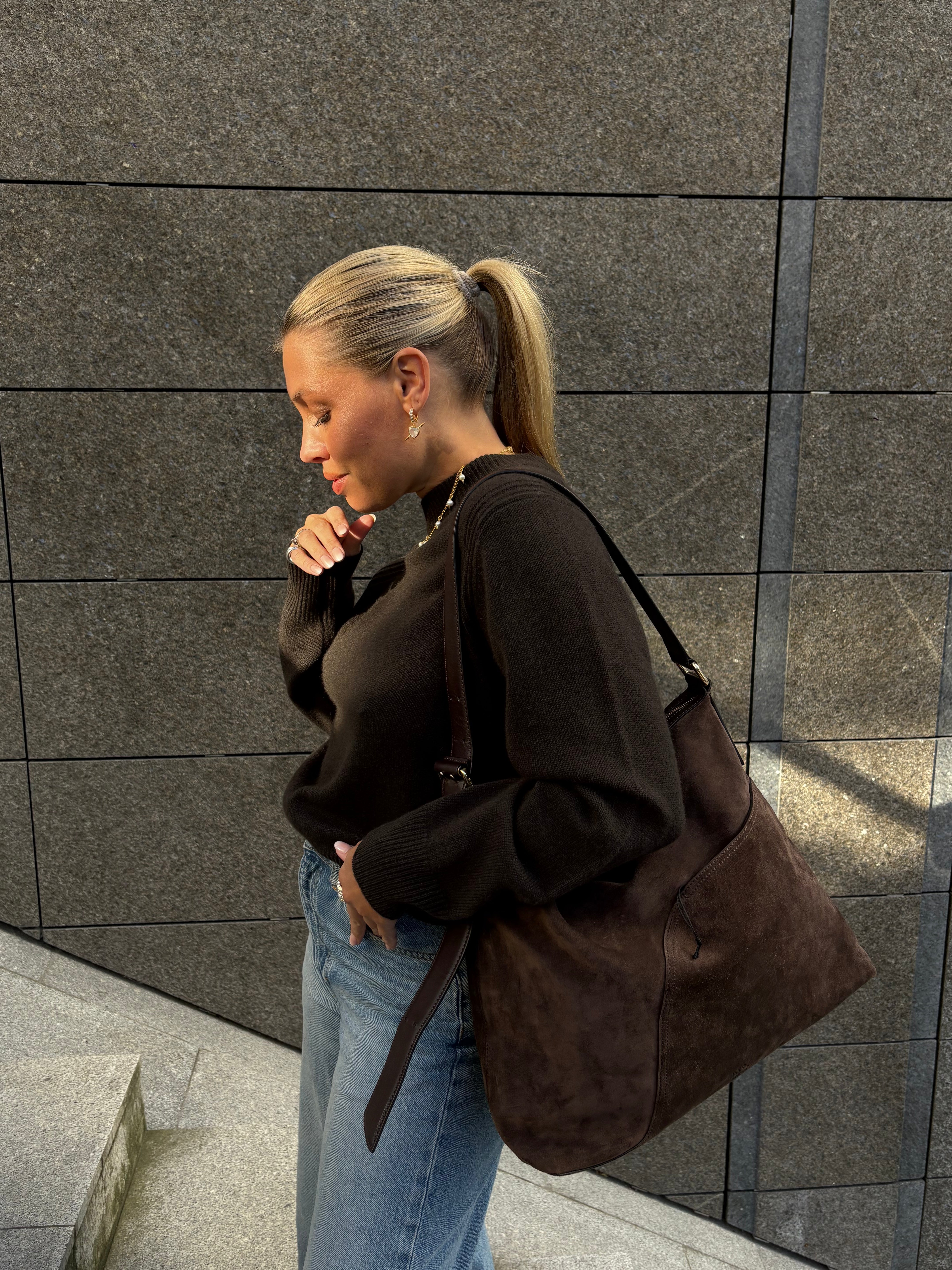 Bassano Walnut Suede Tote Bag Vesker