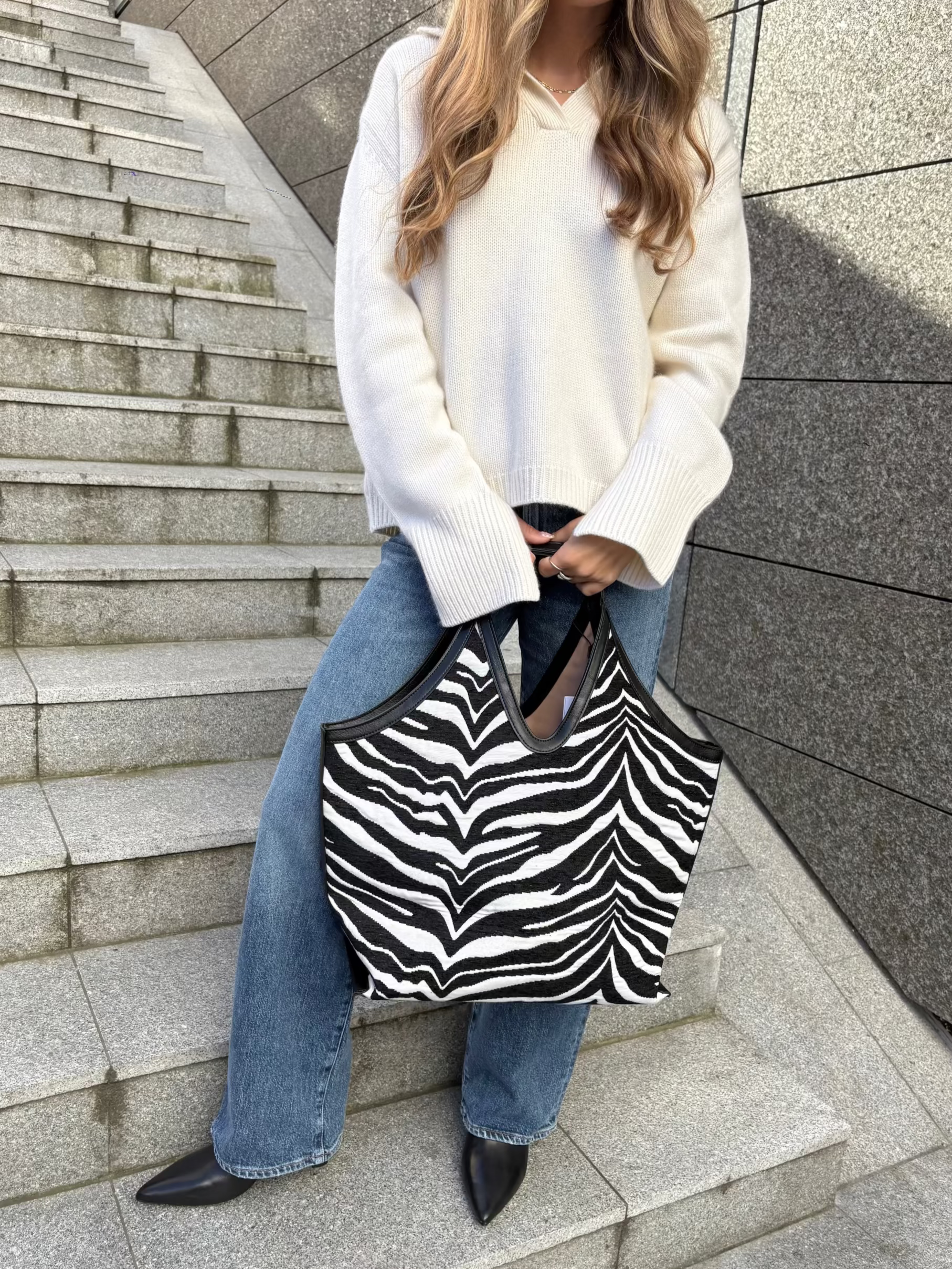 Monaco Sweater Cream Gensere