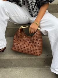 Boomerang Woven Leather Cognac Vesker