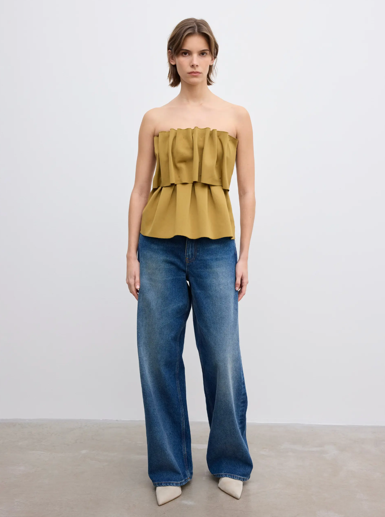 Sculpted Tube Top Dull Gold Bluser