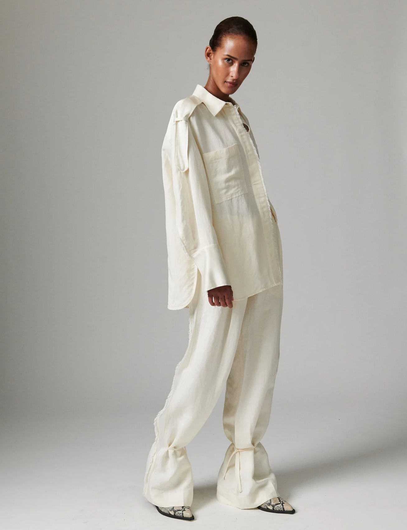 Norma - Contrast Linen Bluser