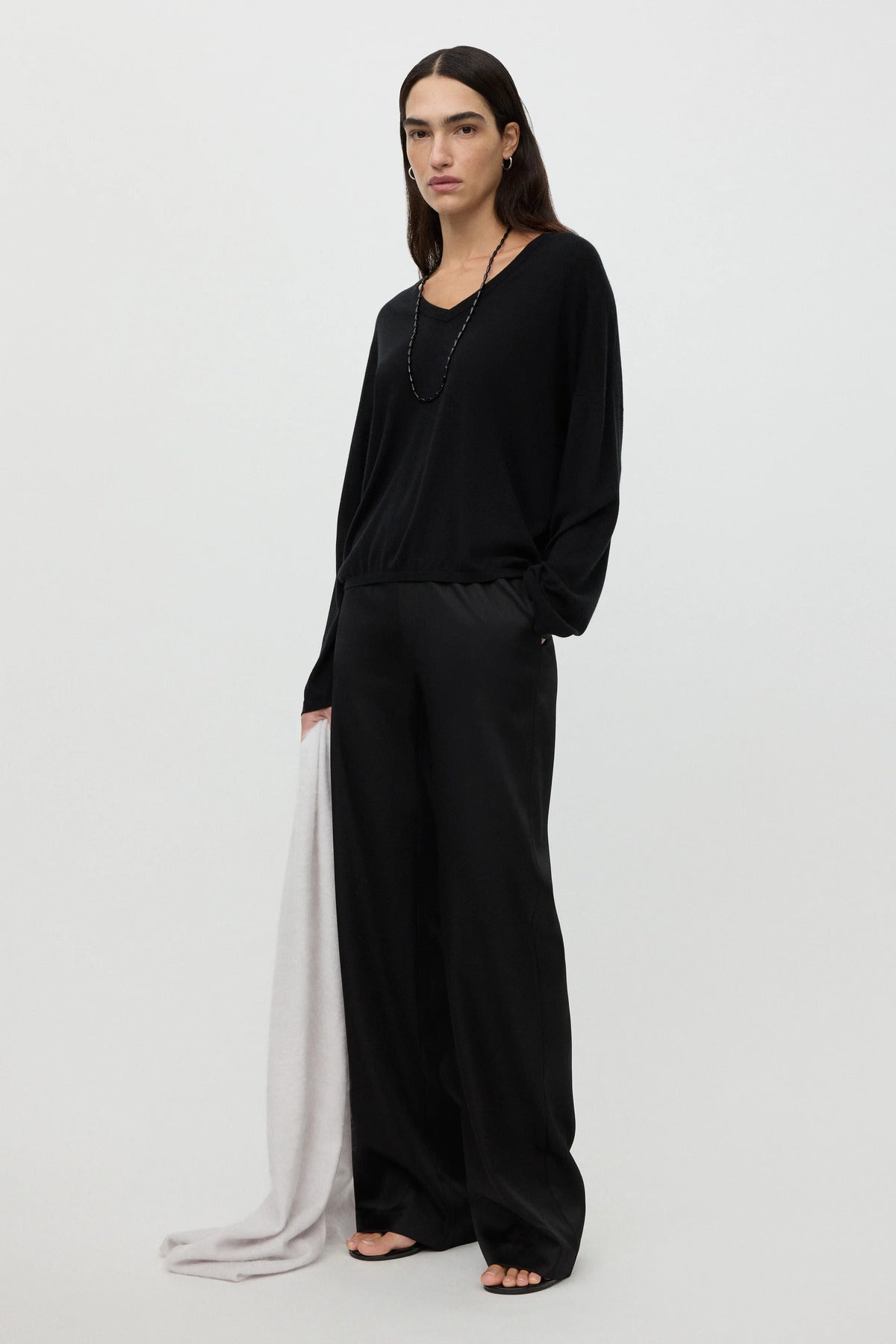Featherlight V-neck