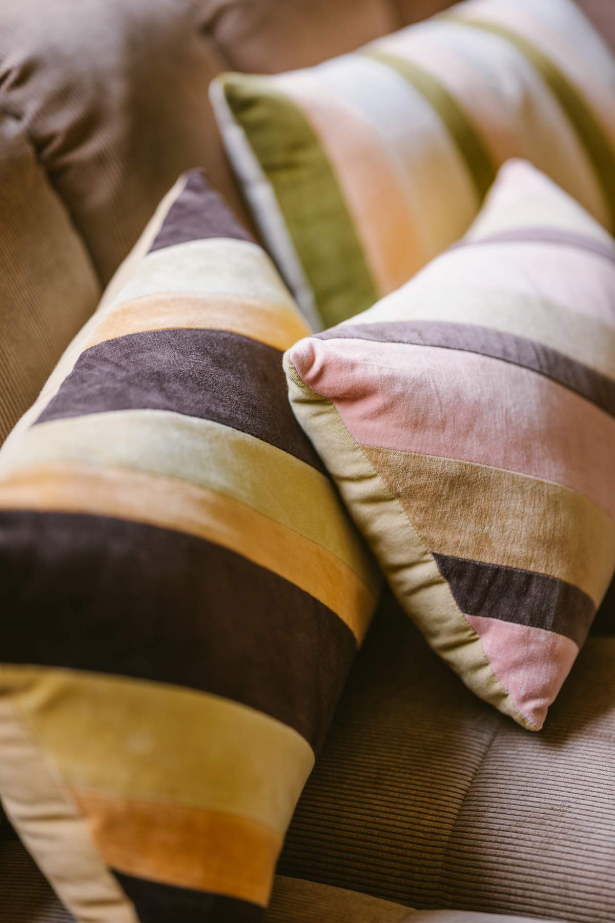 Striped velvet cushion, Sunkissed - 50x30 cm