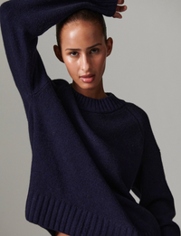Glen Soft Lamb Dark Sapphire Gensere