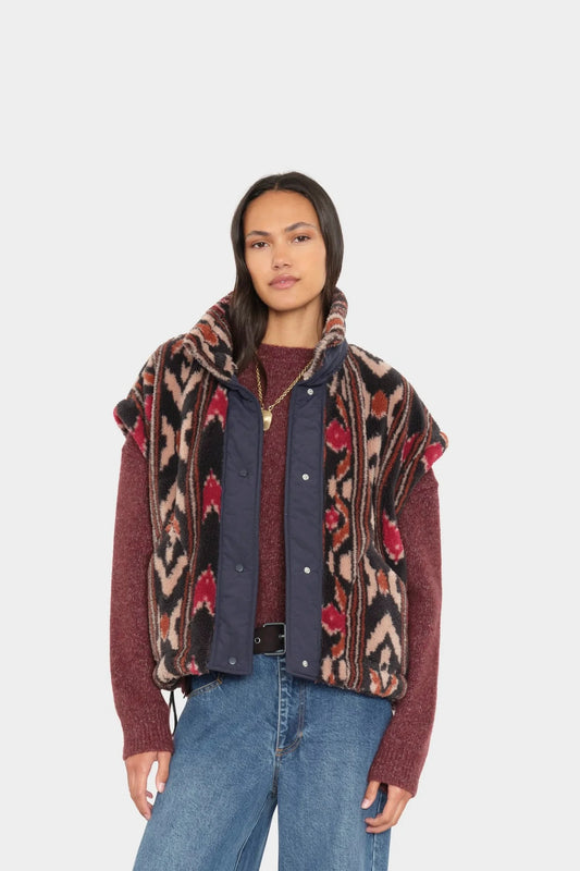 Ravena Vest