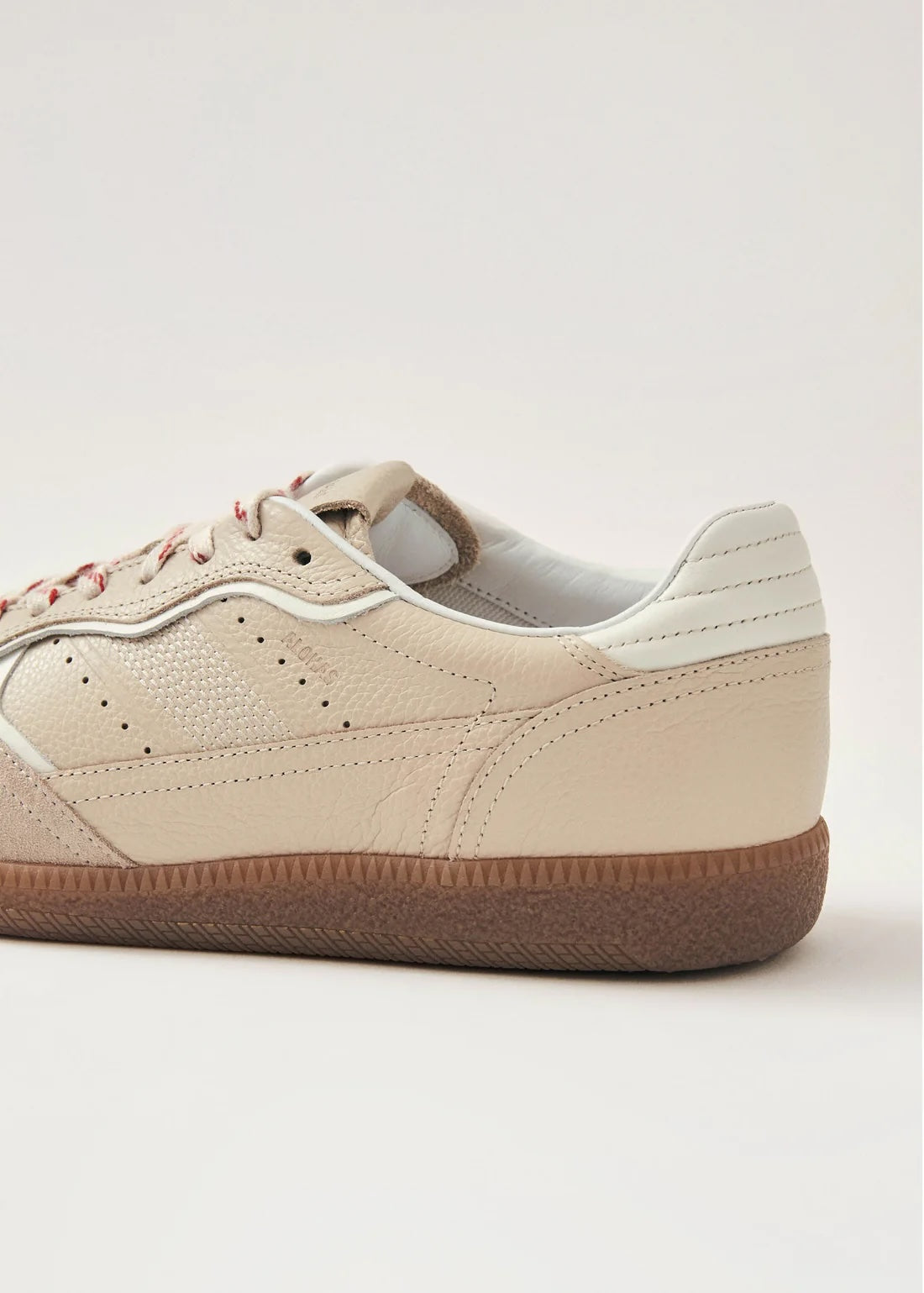 Tb. 490 Rife Grain Cream Leather Sneakers Sko