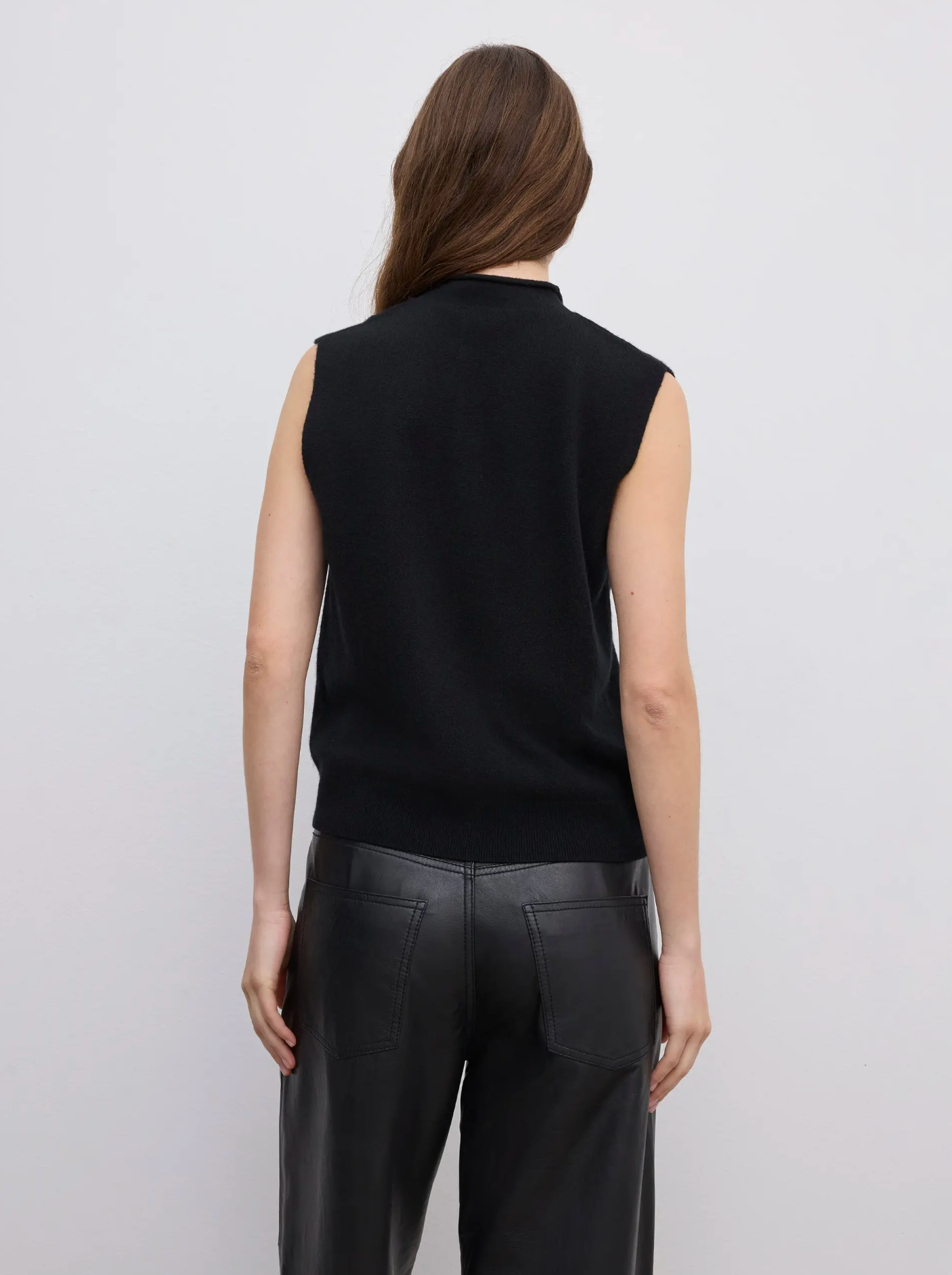 Sleeveless Knit Top Black Gensere