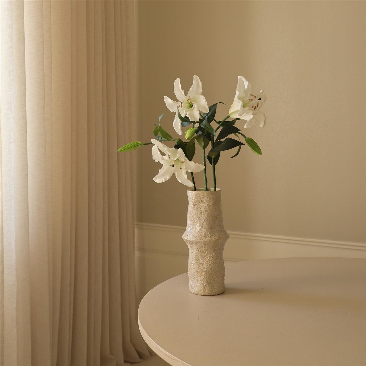 White Large Lily Flower Blomster