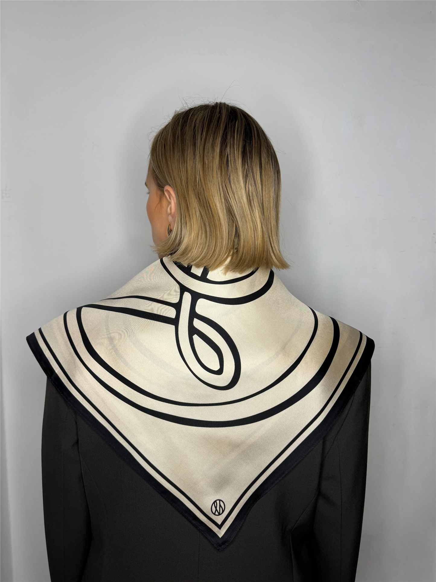 Monogram Scarf Sand Skjef