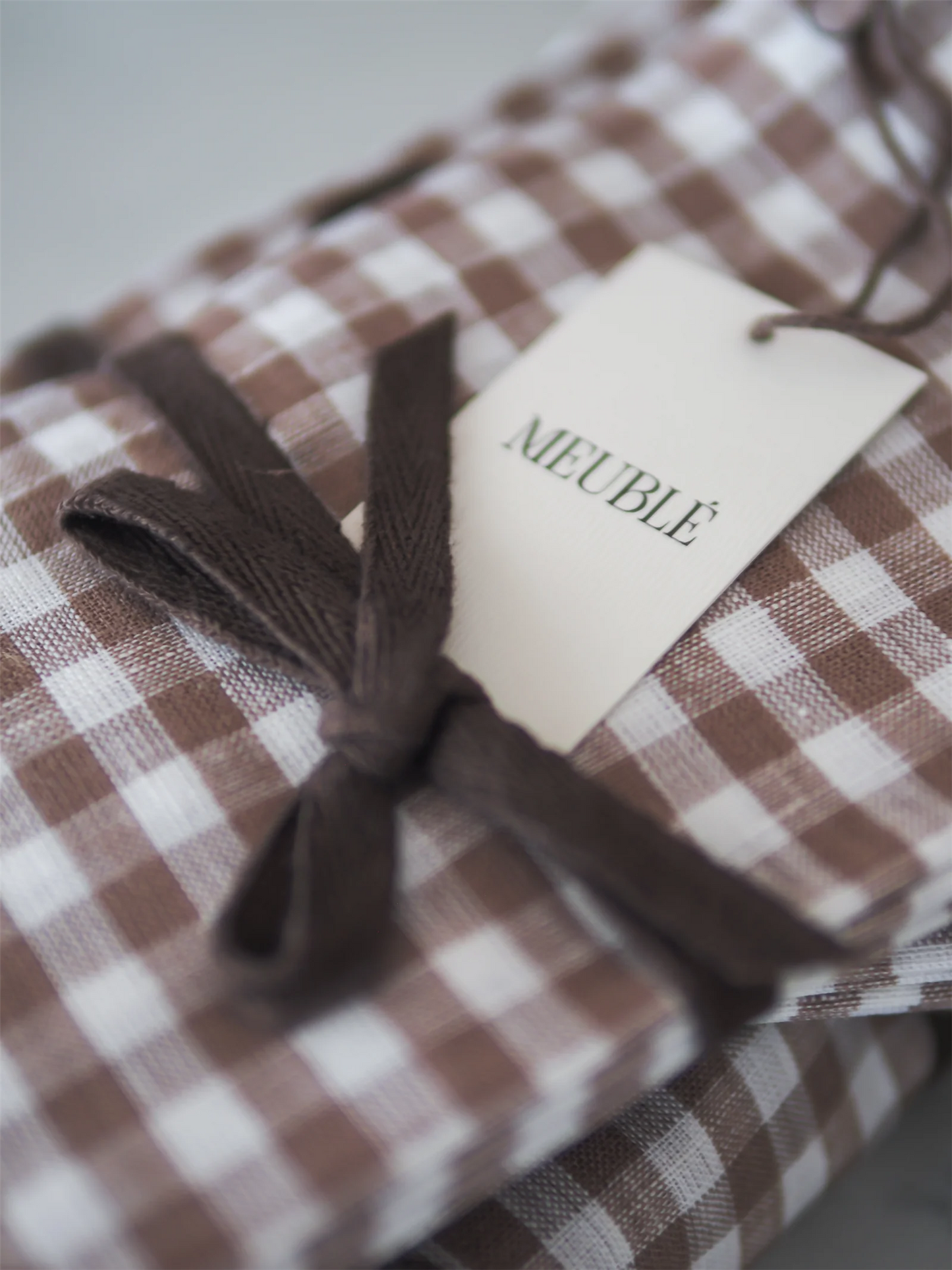 Blair Tablecloth Brown/Off-White Interiør